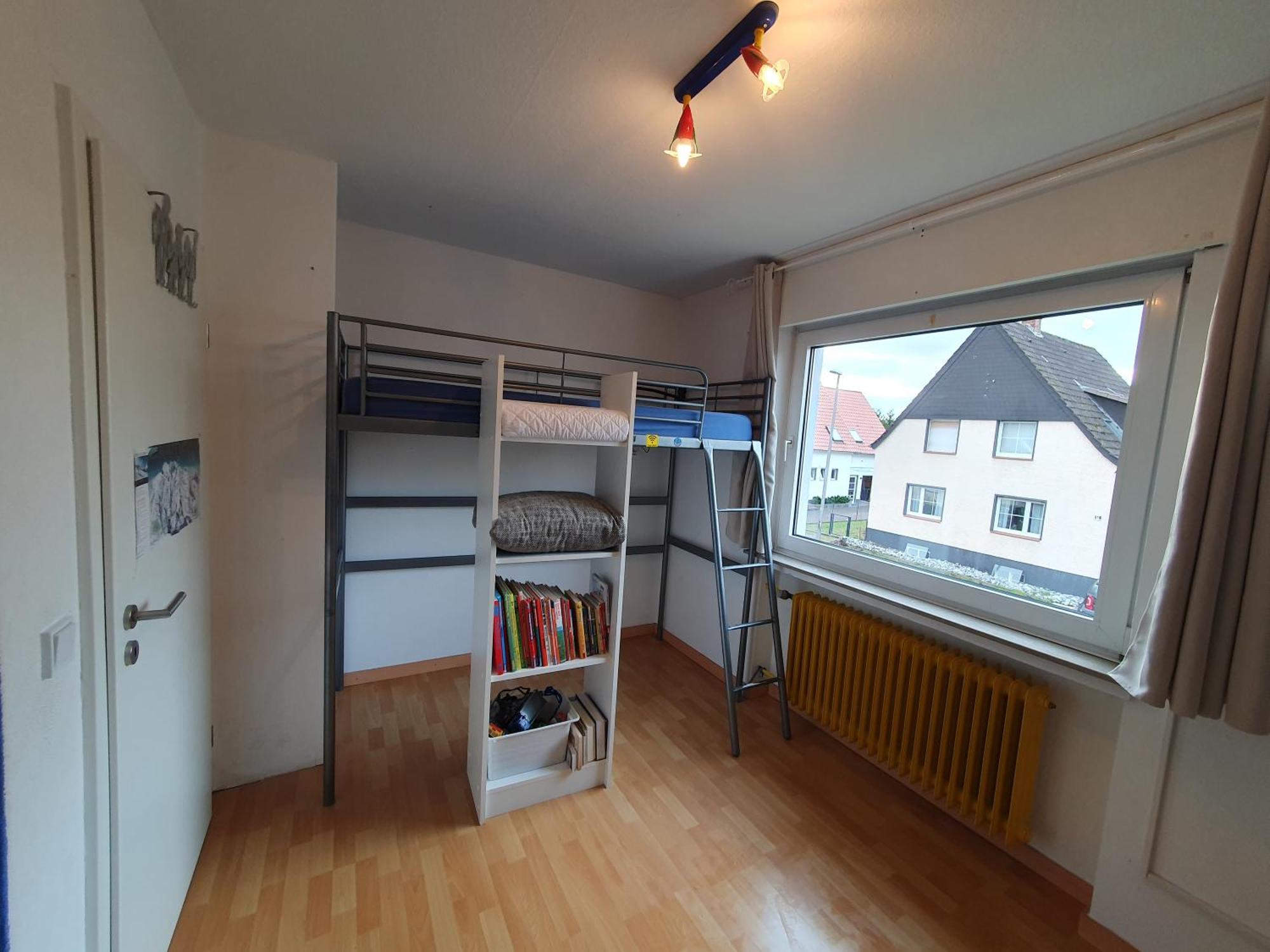 Geraeumiges Ferienhaus In Bad Salzuflen Mit Einfacher Ausstattung, Fuer Geschaeftsreisende, Gruppen Oder Familien Geeignet, 4 Schlafzimmer Dış mekan fotoğraf